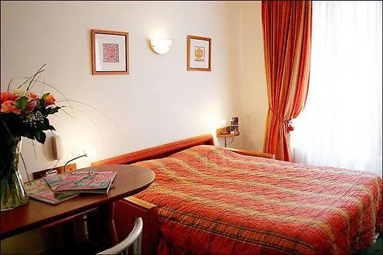 Pavillon Courcelles Parc Monceau アパートホテル 3*