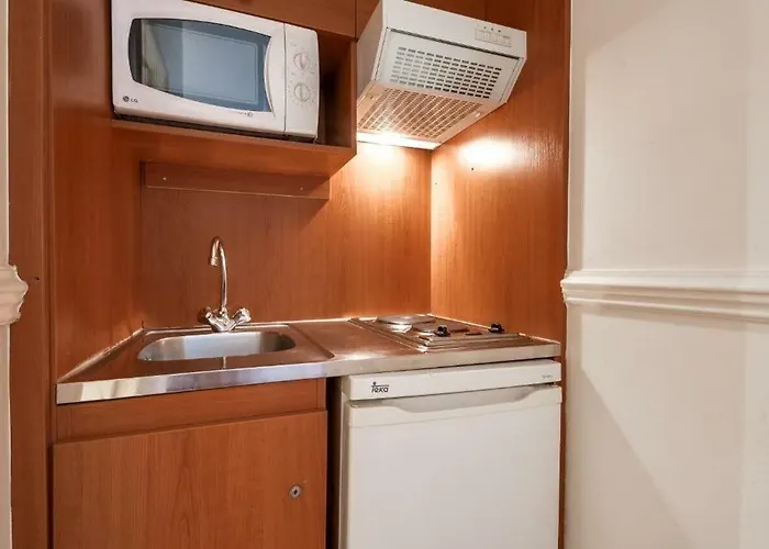 Pavillon Courcelles Parc Monceau 3*