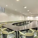 Pavillon Courcelles Parc Monceau Apart Otel Paris