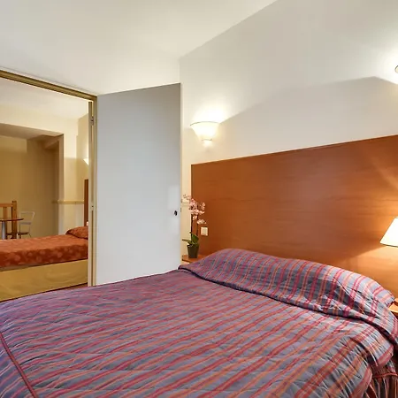 아파트호텔 Pavillon Courcelles Parc Monceau 3*