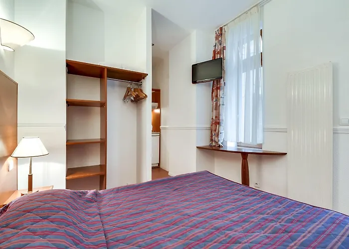 아파트호텔 Pavillon Courcelles Parc Monceau 3*