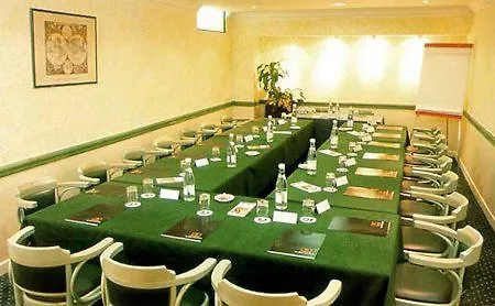 Pavillon Courcelles Parc Monceau 3* פריז