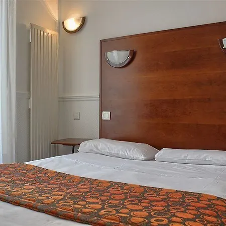 アパートホテル Pavillon Courcelles Parc Monceau 3*