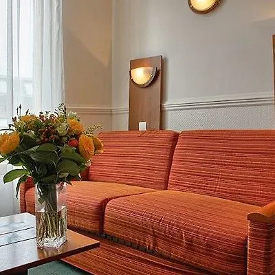 Pavillon Courcelles Parc Monceau 3*