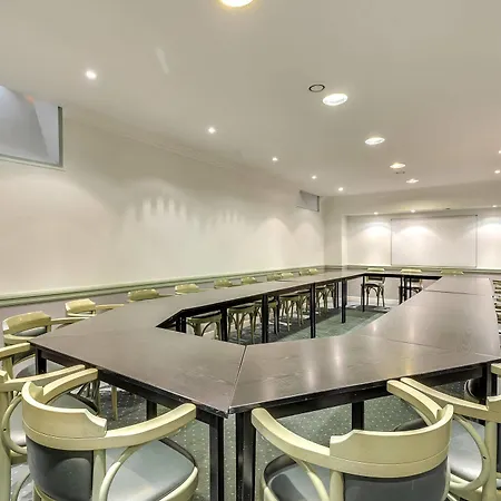 Pavillon Courcelles Parc Monceau Apart Otel Paris