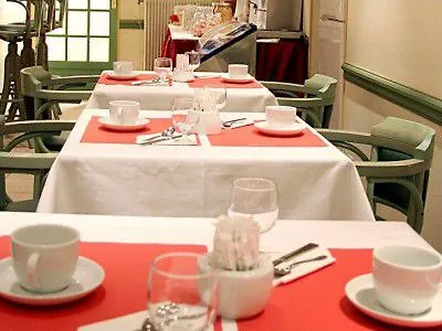 Pavillon Courcelles Parc Monceau 3* Paris