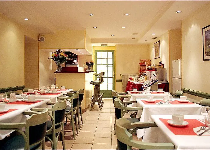 Hotel apartamentowy Pavillon Courcelles Parc Monceau