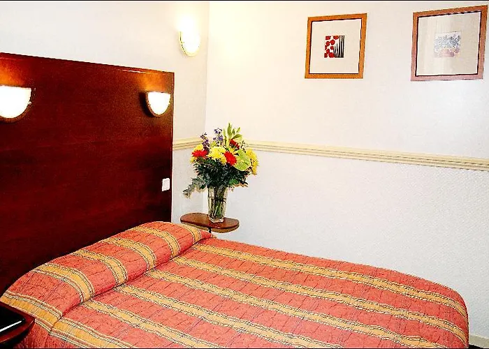 Pavillon Courcelles Parc Monceau 3*