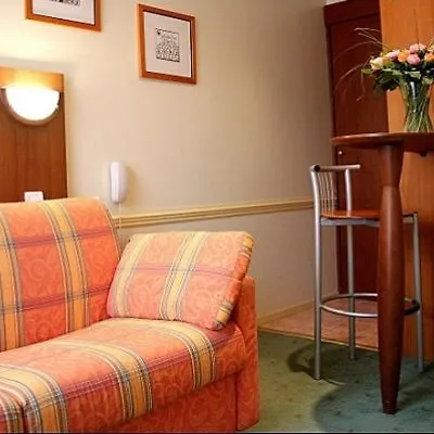 Hotel apartamentowy Pavillon Courcelles Parc Monceau 3*