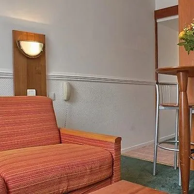 Apartahotel Pavillon Courcelles Parc Monceau París