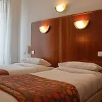 Pavillon Courcelles Parc Monceau Aparthotel 3*