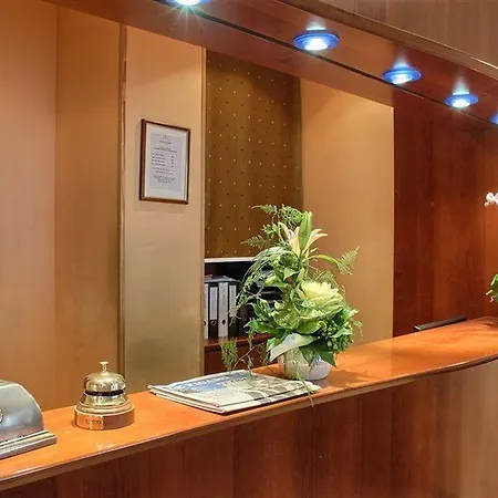 Pavillon Courcelles Parc Monceau 3*